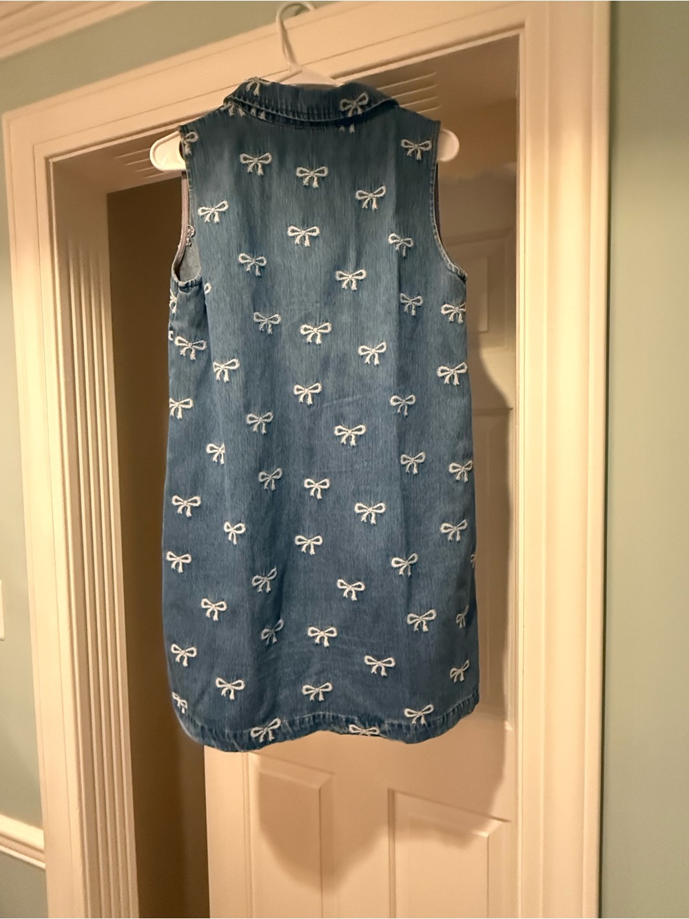 JODIFL Blue Denim Mini Dress with White Bow Embroidery - Picture 4 of 6